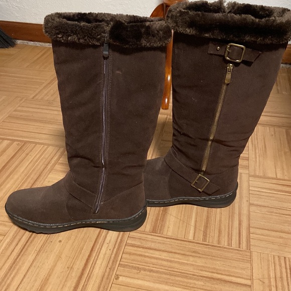 Brown boots with “fur” - Picture 3 of 8